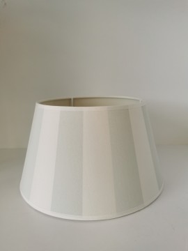 Outlet- Abażur stożek w kremowo- oliwkowe pasy 20x15x13cm